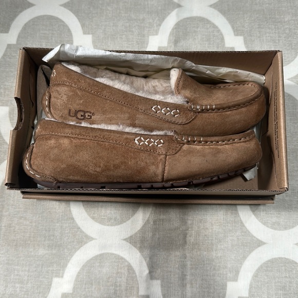 UGG Ansley Slippers in Chestnut size 7 with box - Picture 3 of 7